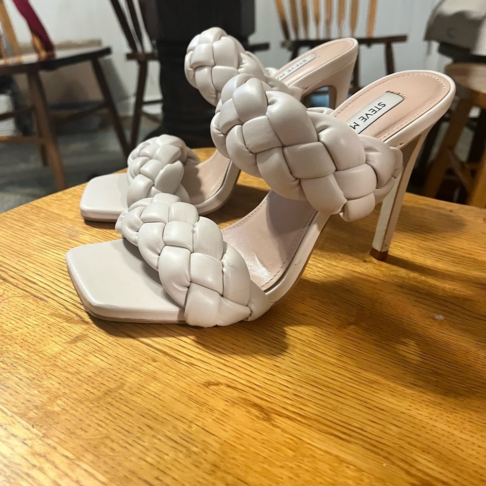 Adorable nude braided stilettos! Perfect for spring! 🌸🌸🌸
